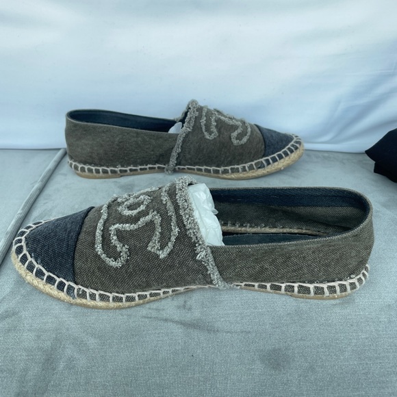 Chanel Cloth Two Tone Espadrilles - Picture 4 of 9